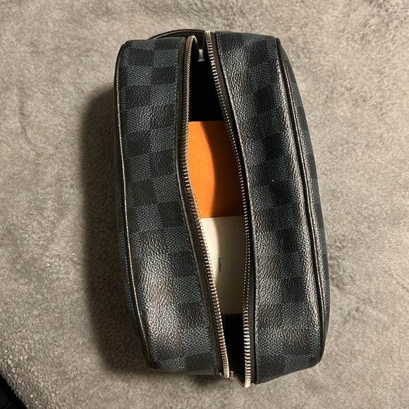 Louis Vuitton Dopp Kitt Toliet Pouch - Picture 5 of 5